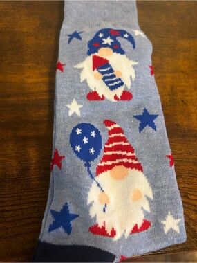 Holiday Traditions Hallmark  Patriotic USA Gnome Crew Socks Blue Size 6-12